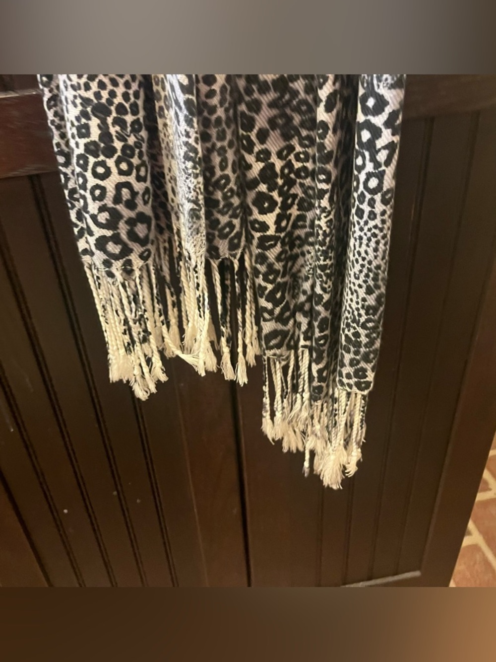 NWOT Ladies B&W Print 75” Scarf Silver & Rhinestones - Picture 10 of 12